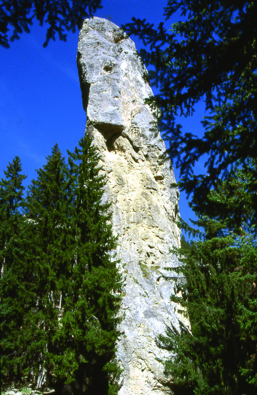 © aussois-le-monolithe-de-sardieres - P.Huart