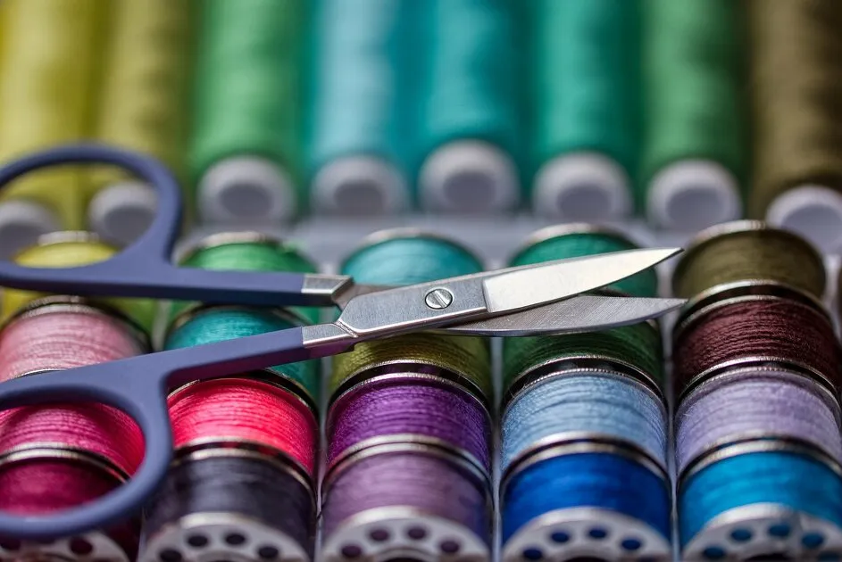 BleuVert - Sewing and alterations - Pixabay