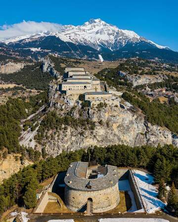 © Barrière des Forts de l'Esseillon vue depuis la rive gauche de l'Arc - Julien Audigier