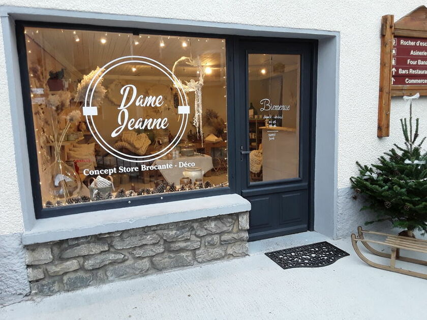 © aussois-concept-store-decoration-dame-jeanne - jeanne.debaecker