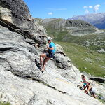 Klimmers op de klimroutes bij de toevluchtsoord Dent Parrachée - Caroline Menon Mairie d&#039;Aussois