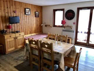 © Fleurs - Studio cabine 4 personnes ** - FLE29 - HMVT