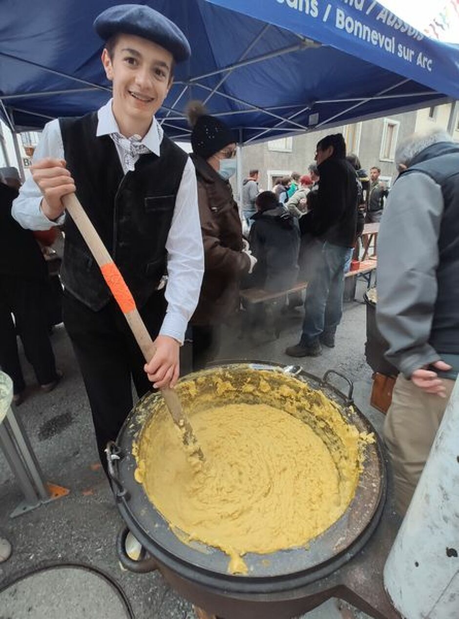 © Repas du 14 juillet à Aussois - Alexia Lombard OT HMV