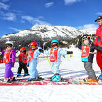 © Moniteur de ski et skieurs - Studio Viart