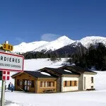 © Chalet nordique, salle hors sac sur le domaine nordique d'Aussois-Val Cenis Sardières - OT HMV