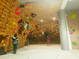 Indoor climbing hall in Aussois - Oe scalade