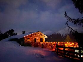 Soirée clair de lune au refuge de l&#039;Ortet