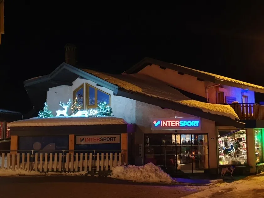 © Magasin Léon sports, location de ski en pied de piste à Aussois - Léon Sports Aussois