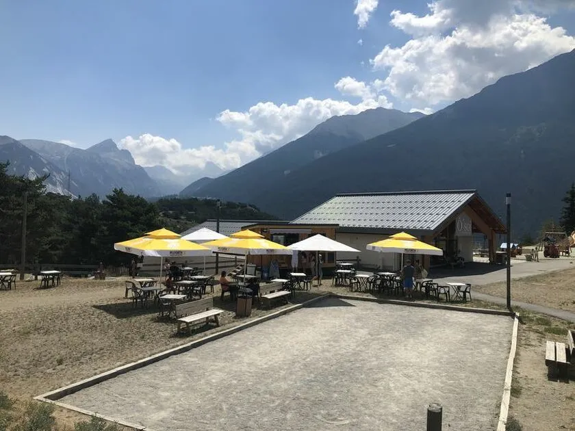 Aussois, summer view of the Mag d'Oé foodtruck - HMVT ACF
