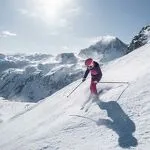 © Skieur alpin Aussois - Tristan Shu - OTHMV