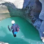 © Canyoning avec le bureau des Guides Savoie Maurienne - Bureau des guides savoie maurienne