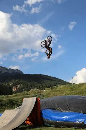 © Ecole de vtt LA Bike School - LA Bike School