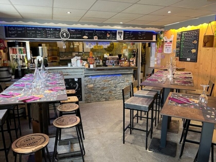 © La Cabane à Fortich, snack-pizzéria à Aussois - Y.Faure