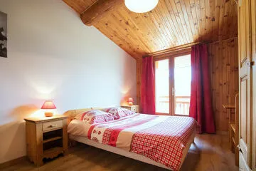 Bed and Breakfast "La Roche du Croué" in Aussois - Ambre Portaz