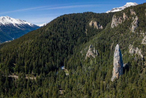 Tour du Monolithe à pied par le sentier des Biches