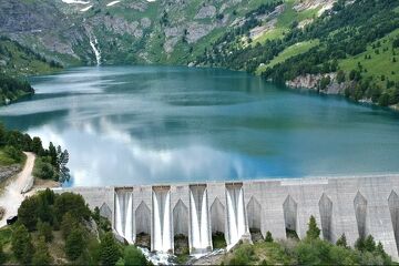 © Plan d'Amont et Plan d'Aval, vue aérienne des barrages à Aussois - Fabien Noguera