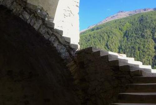 Stone walls - Guided hiking tour