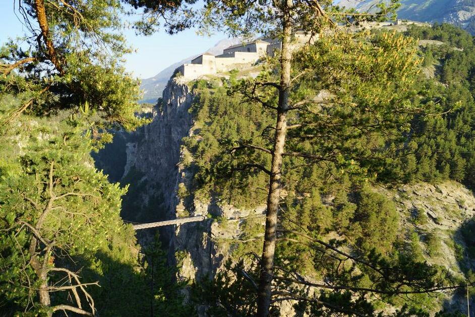 © Le pont du diable aux forts de l'esseillon - CCHMV