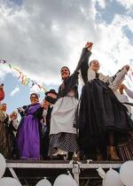 Folklore d'Aussois : représentation du groupe Lo Z'oérin