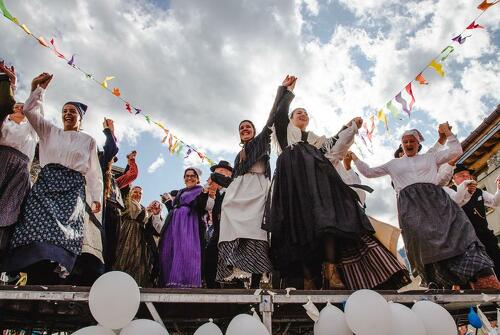 Folklore d'Aussois : représentation du groupe Lo Z'oérin