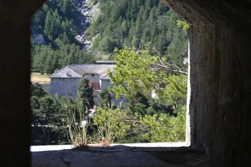 © Redoute Marie Thérèse à Avrieux - GUY Bénédicte