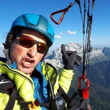 © Tandem paragliding in Aussois - byairparapente
