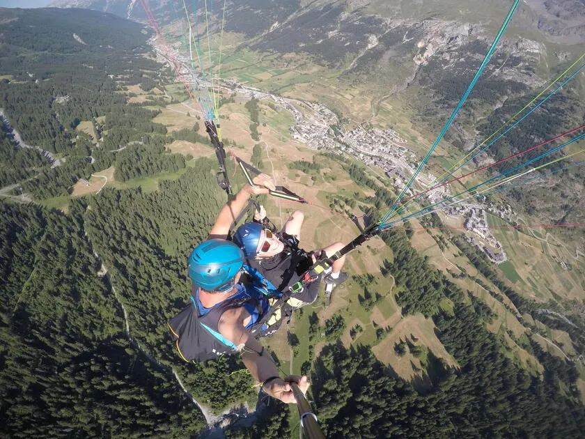 © Tandem paragliding in Aussois - By air Parapente