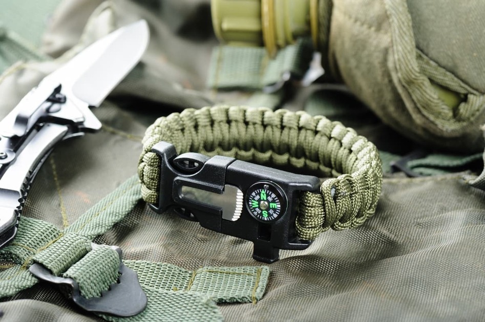 © Création de bracelet de survie_Aussois - Pixabay