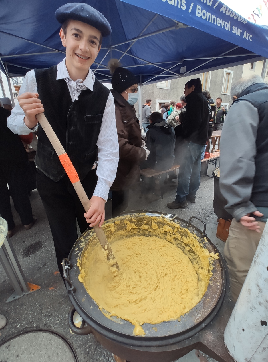 © Repas du 14 juillet à Aussois - A.Lombard - OTHMV