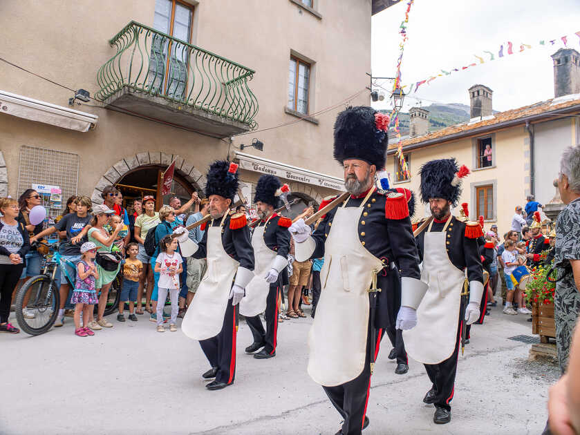 © Grand défilé des traditions  - festivités du 15 août_Aussois - A. Lombard -OTHMV