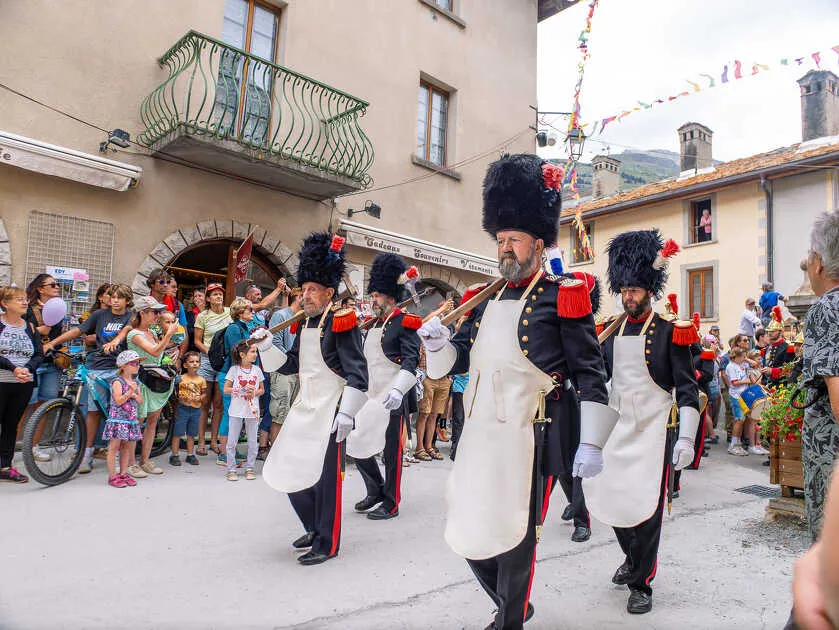© Grand défilé des traditions  - festivités du 15 août_Aussois - A. Lombard -OTHMV