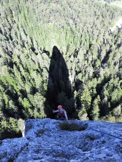 Climbing - Initiation, courses and multi-pitch routes