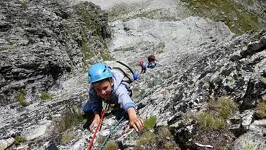© Escalade avec le bureau des Guides Savoie Maurienne - Bureau des guides savoie maurienne