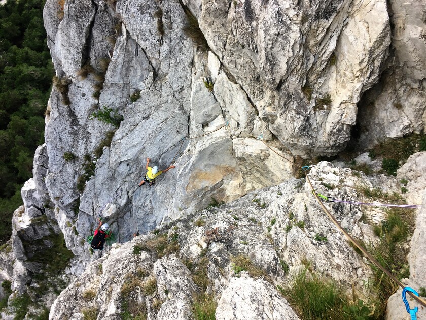 © Escalade avec le bureau des Guides Savoie Maurienne - Bureau des guides savoie maurienne