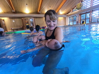 © Bébés nageurs Piscine Aussois - Société Parrachée Vanoise - Anaïs Armenjon