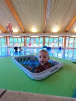 © Bébés nageurs Piscine Aussois - Société Parrachée Vanoise - Anaïs Armenjon