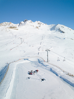 © Démonstration de plongée sous glace en apnée_Aussois - D. Cuvelier
