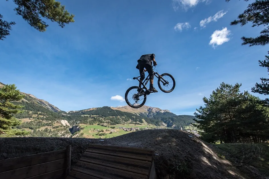 © Espace VTT Slopestyle des forts_Aussois - A Pernet