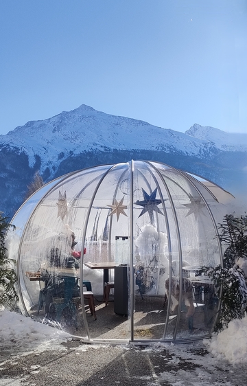 © Bar à vin Le Fleuri Liège à Aussois - Favre Fleur