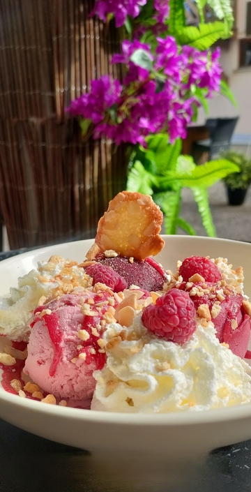 © Bar à vin Le Fleuri Liège à Aussois - Fleur Favre