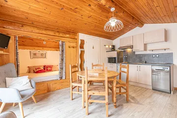 Le Galetas bed and breakfast in Aussois - Fabienne Teppaz