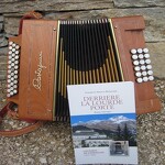 Lecture et musique - Derrière la lourde porte