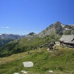 © Hiking above the dams ofAussois - refuge de la Dent Parrachée - MO. JL Rigaux - OT AUSSOIS