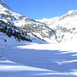 © aussois-vue-hiver-lac-plan-d-amont - MO. Patrick Lesieur - OT AUSSOIS